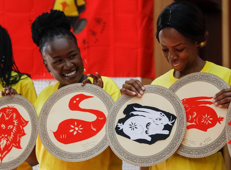 Students showcase paper cutting works during a Chinese cultural showcase in Nairobi, Kenya, on Aug. 15, 2024. Photo: Xinhua