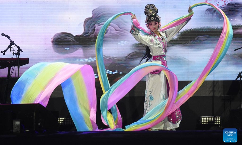 An actress from east China's Zhejiang Wu Opera Research Center performs during the Na Praia Festival-China Day in Brazilia, Brazil on Aug. 17, 2024. This event was held here on Saturday in commemoration of the 50th anniversary of the establishment of diplomatic relations between China and Brazil. Photo: Xinhua