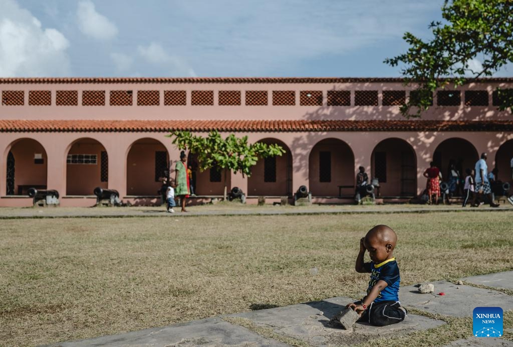 A child is seen at Fort Jesus built on the coast of the Old Town of Mombasa, Kenya, on Aug. 17, 2024. The Old Town of Mombasa, located on the southeast side of Mombasa Island, has become an important tourist destination in Kenya due to its diverse culture and historical sites. (Photo: Xinhua)