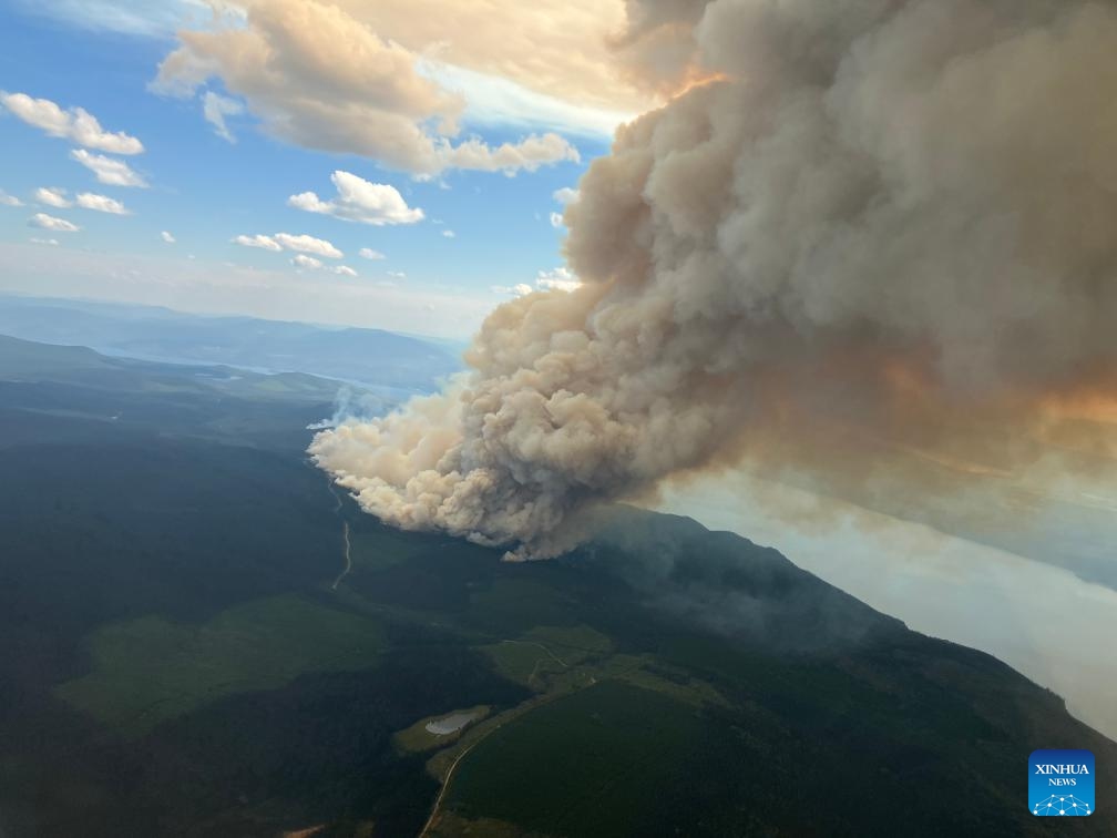 Aerial photo provided by BC Wildfire Service shows a wildfire near Deep Creek, northwest British Columbia, Canada, on Aug. 18, 2024. Until Aug. 19, there are 375 active wildfires burning, with 127 out of control, across British Columbia in Canada, according to the BC Wildfire Service. (Photo: Xinhua)