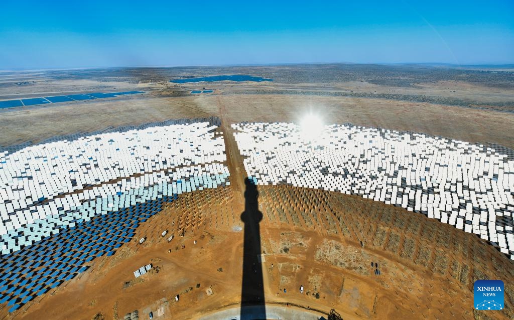 This photo taken on Aug. 20, 2024 shows reflector arrays of the Redstone Concentrated Solar Thermal Power Project near Postmasburg in Northern Cape Province of South Africa. The project is one of the country's biggest renewable energy power plants. (Photo: Xinhua)