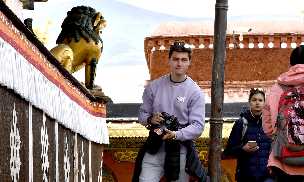 Foreign tourists visit the Jokhang Temple in Lhasa, Southwest China's Xizang Autonomous Region. Photo: VCG