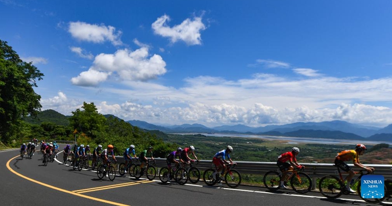 Cyclists compete during Stage 5 of the 15th Tour of Hainan Island cycling race from Changjiang to Sanya, south China's Hainan Province, Aug. 31, 2024. Photo: Xinhua