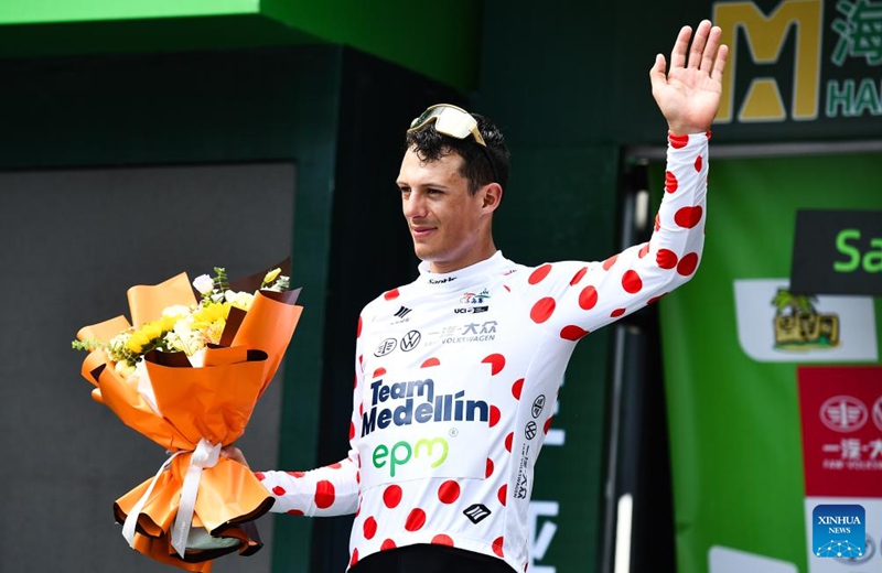 Colombia's Wilmar Andres Paredes Zapata celebrates in the polka-dot jersey after Stage 5 of the 15th Tour of Hainan Island cycling race from Changjiang to Sanya, south China's Hainan Province, Aug. 31, 2024. Photo: Xinhua