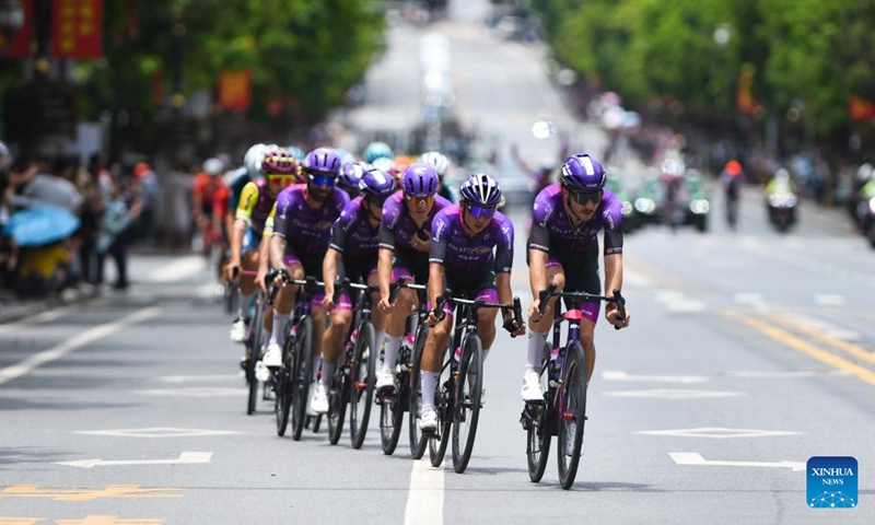 Cyclists compete during Stage 5 of the 15th Tour of Hainan Island cycling race from Changjiang to Sanya, south China's Hainan Province, Aug. 31, 2024. Photo: Xinhua