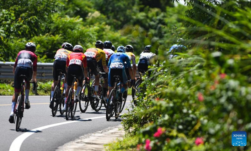 Cyclists compete during Stage 5 of the 15th Tour of Hainan Island cycling race from Changjiang to Sanya, south China's Hainan Province, Aug. 31, 2024. Photo: Xinhua