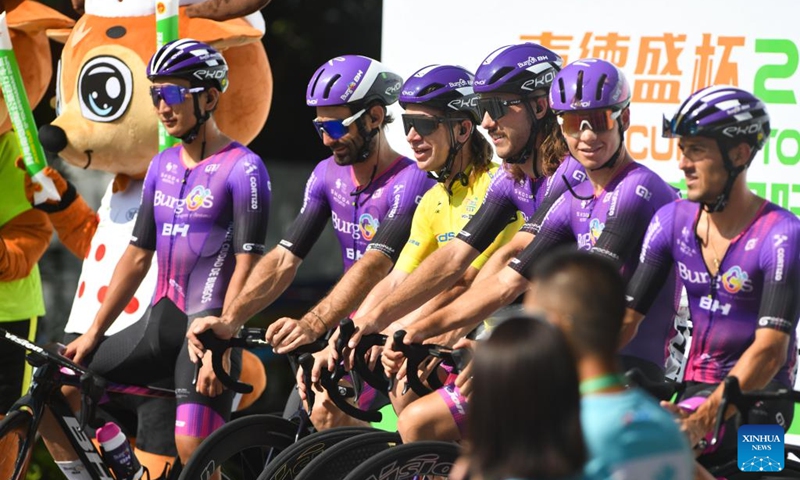 Cyclists of Burgos-BH are seen before Stage 5 of the 15th Tour of Hainan Island cycling race from Changjiang to Sanya, south China's Hainan Province, Aug. 31, 2024. Photo: Xinhua