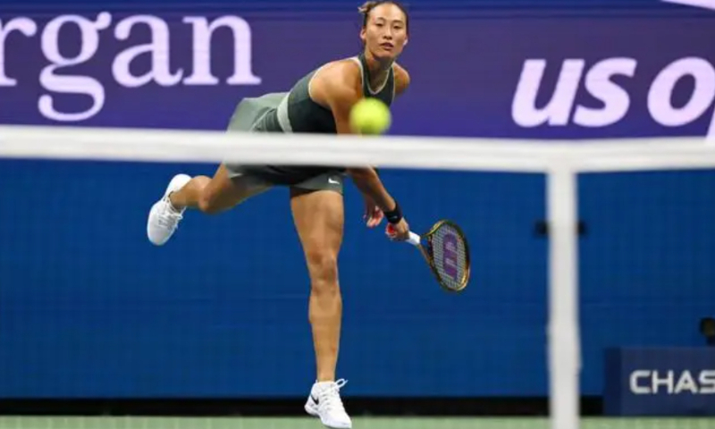 Zheng Qinwen is defeated by Aryna Sabalenka in the quarterfinals of the US Open on Wednesday. Photo: Xinhua