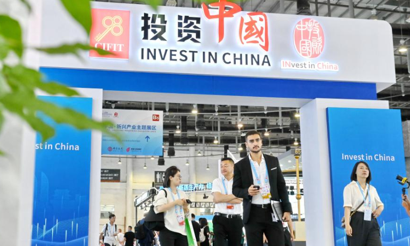 Merchants visit the Invest in China area of the 24th China International Fair for Investment and Trade (CIFIT) in Xiamen, southeast China's Fujian Province, Sept. 8, 2024.

Covering around 120,000 square meters, the four-day CIFIT opened here on Sunday and draws visitors from 119 countries and regions, of which about 80 percent are Belt and Road Initiative (BRI) partner countries.

This year's CIFIT highlights the digital economy, new energy and green innovation. It is expected to serve as a platform for more than 80 investment events and roadshow activities. (Xinhua/Lin Shanchuan)