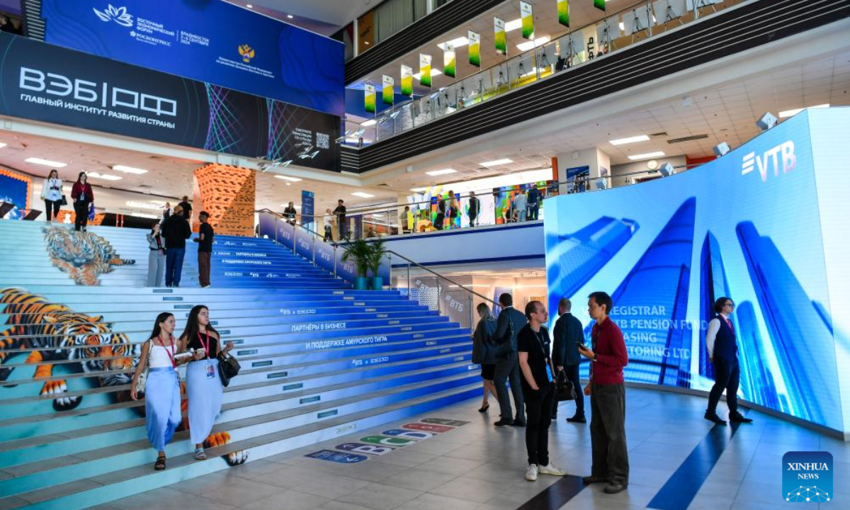 People visit the exhibition hall of the 9th Eastern Economic Forum (EEF) in Vladivostok, Russia, Sep 3, 2024. The 9th Eastern Economic Forum (EEF) kicked off here in this Russian Far East city on Tuesday, attracting more than 6,000 participants from 76 countries and regions. Photo:Xinhua