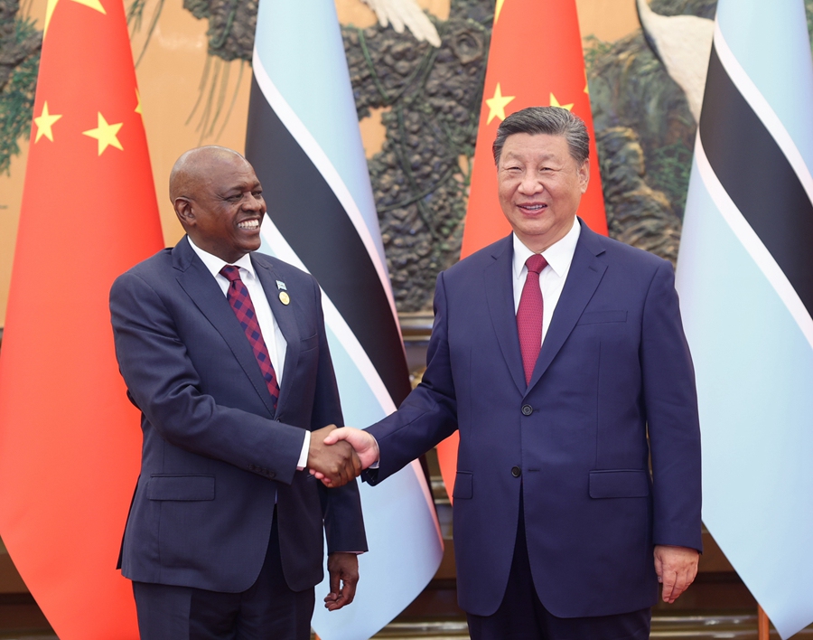 Xi meets Botswanan president