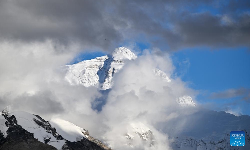 This photo taken on Sept. 4, 2024 from the Mount Qomolangma base camp in Tingri County of Xigaze City in southwest China's Xizang Autonomous Region shows a view of Mount Qomolangma. (Photo: Xinhua)