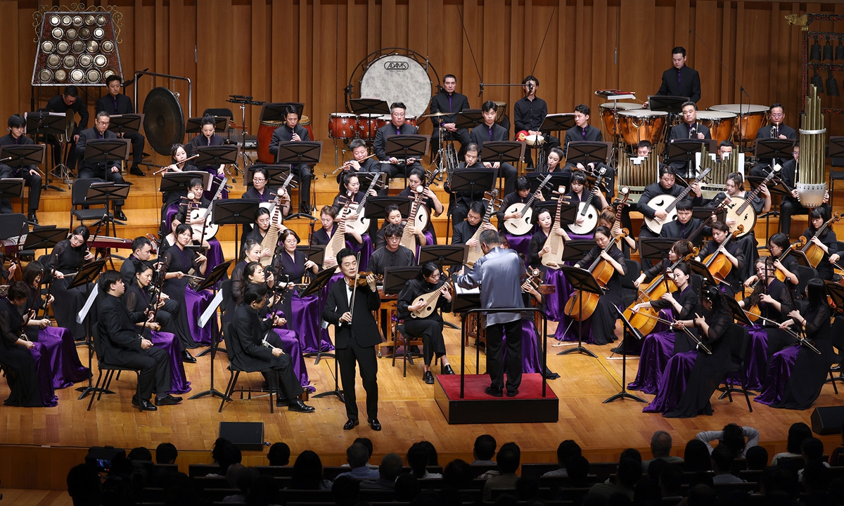 Lu Siqing performs with the Hangzhou Philharmonic Orchestra in Hangzhou, East China's Zhejiang Province on February 3, 2024.  Photo: Courtesy of the Major Performing Arts Group