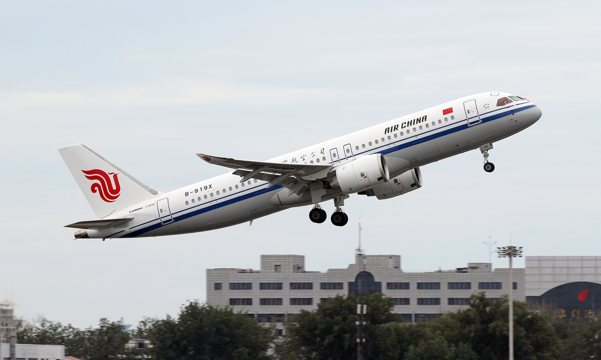 Air China operates the maiden commercial flight of its first home-made C919 aircraft on September 10,<strong></strong> 2024, becoming the second airline in China to use the aircraft after China Eastern Airlines. Photo: VCG