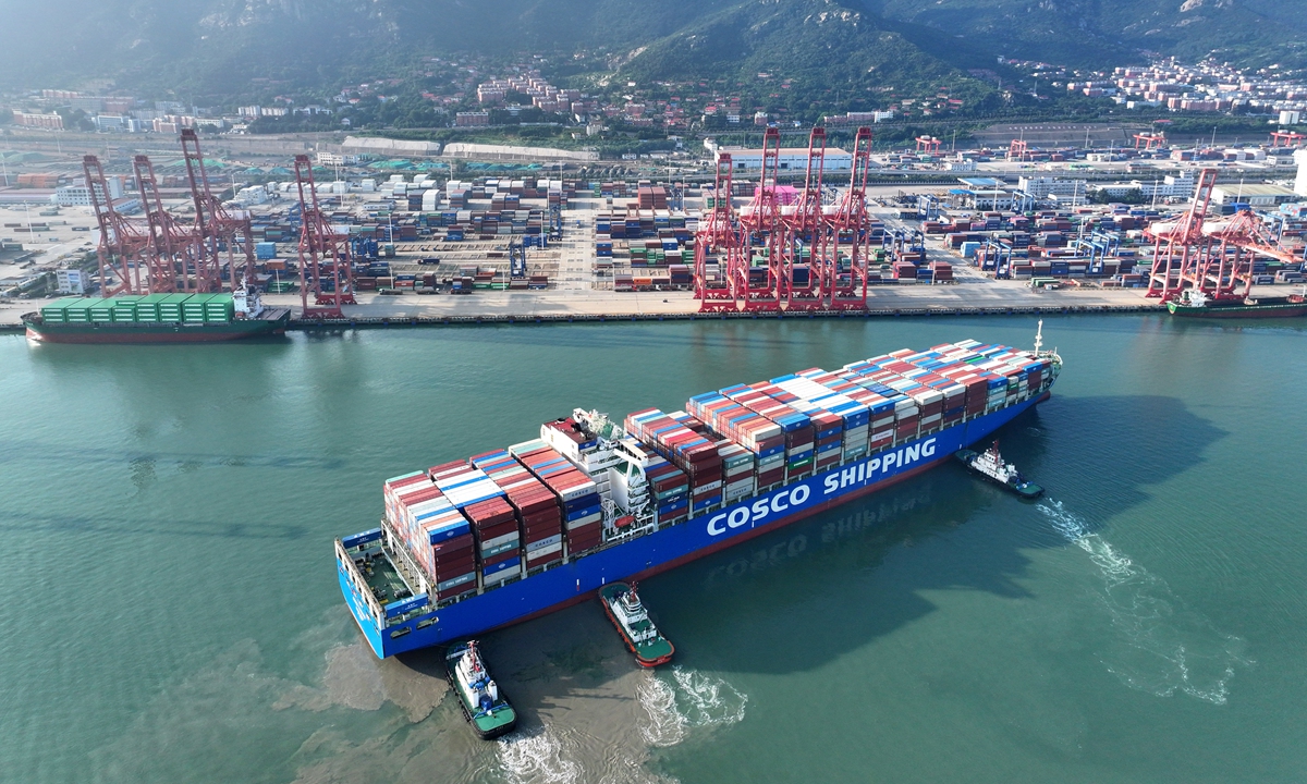 A cargo ship slowly docks at the berth of Lianyungang port in East China's Jiangsu Province on September 10,<strong></strong> 2024. Photo: VCG