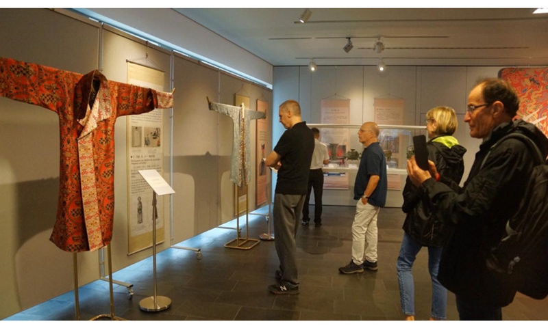 A new exhibition on ancient Chinese clothing was held in Berlin. Photo: Courtesy of the China Cultural Center in Berlin