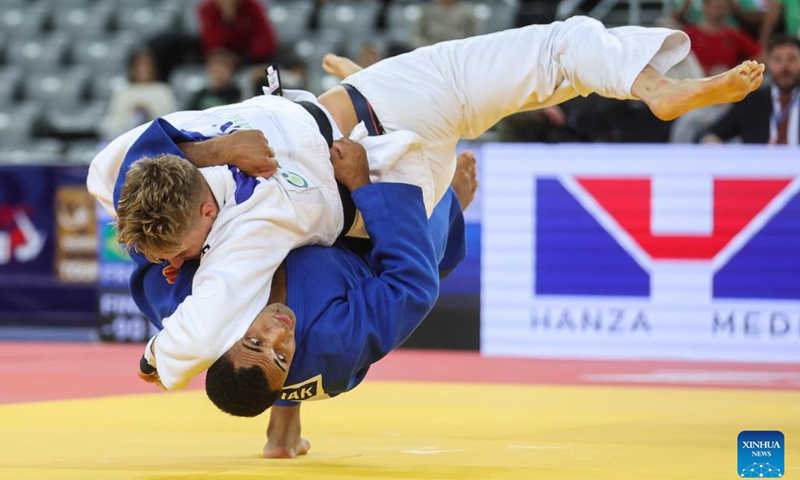 Peter Safrany (Top) of Hungary competes against Marcelo Fronckowiak of Brazil during men's -90kg gold medal match at the IJF Judo Grand Prix Zagreb 2024 in Zagreb, Croatia, Sept. 15, 2024. (Photo: Xinhua)