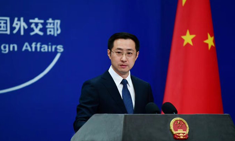 Chinese Foreign Minister mourns Japanese boy and stresses that knife attack was an isolated incident