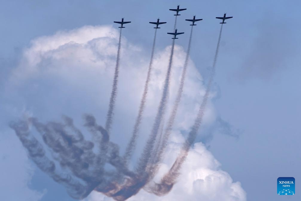 Rajawali Laut Flight, the aerobatics team of the Indonesian Naval Aviator, perform at the Bali International Airshow 2024 in Bali, Indonesia, Sept. 18, 2024. The Bali International Airshow 2024 is held here from Sept. 18 to 21. (Photo: Xinhua)