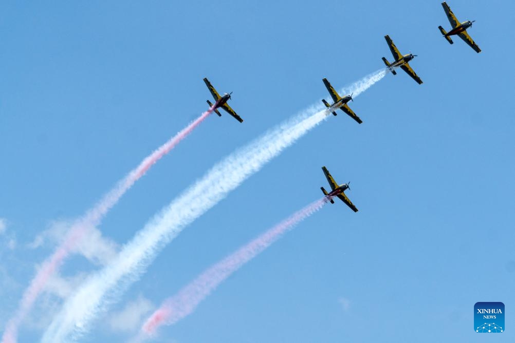 Rajawali Laut Flight, the aerobatics team of the Indonesian Naval Aviator, perform at the Bali International Airshow 2024 in Bali, Indonesia, Sept. 18, 2024. The Bali International Airshow 2024 is held here from Sept. 18 to 21. (Photo: Xinhua)