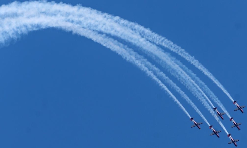 Rajawali Laut Flight, the aerobatics team of the Indonesian Naval Aviator, perform at the Bali International Airshow 2024 in Bali, Indonesia, Sept. 18, 2024. The Bali International Airshow 2024 is held here from Sept. 18 to 21. (Photo: Xinhua)