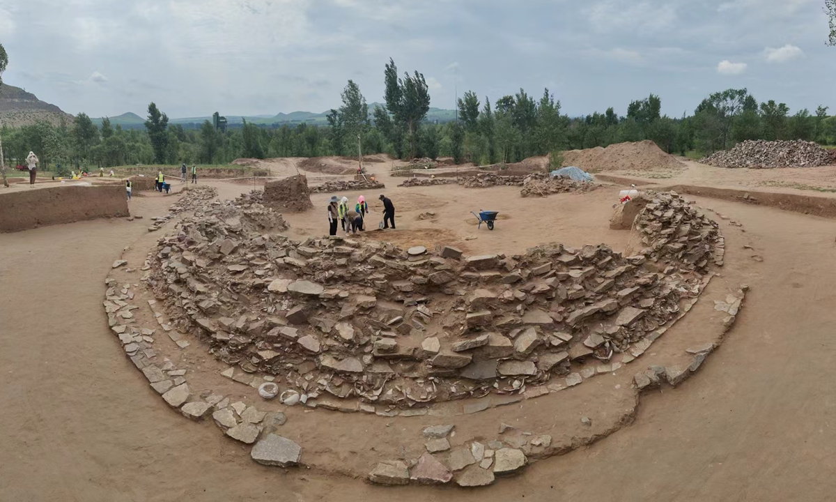 The stone mound tomb  Photo: Courtesy of the Inner Mongolia Institute of Cultural Relics and Archeology