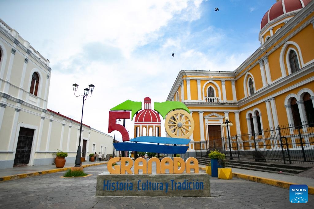 This photo taken on Sept. 22, 2024 shows a sculpture on the roadside in Granada, Nicaragua. Granada, located on the shores of the Nicaragua Lake, is the first city established by the Spanish people in Nicaragua and one of the oldest colonial cities in Central America. (Photo: Xinhua)