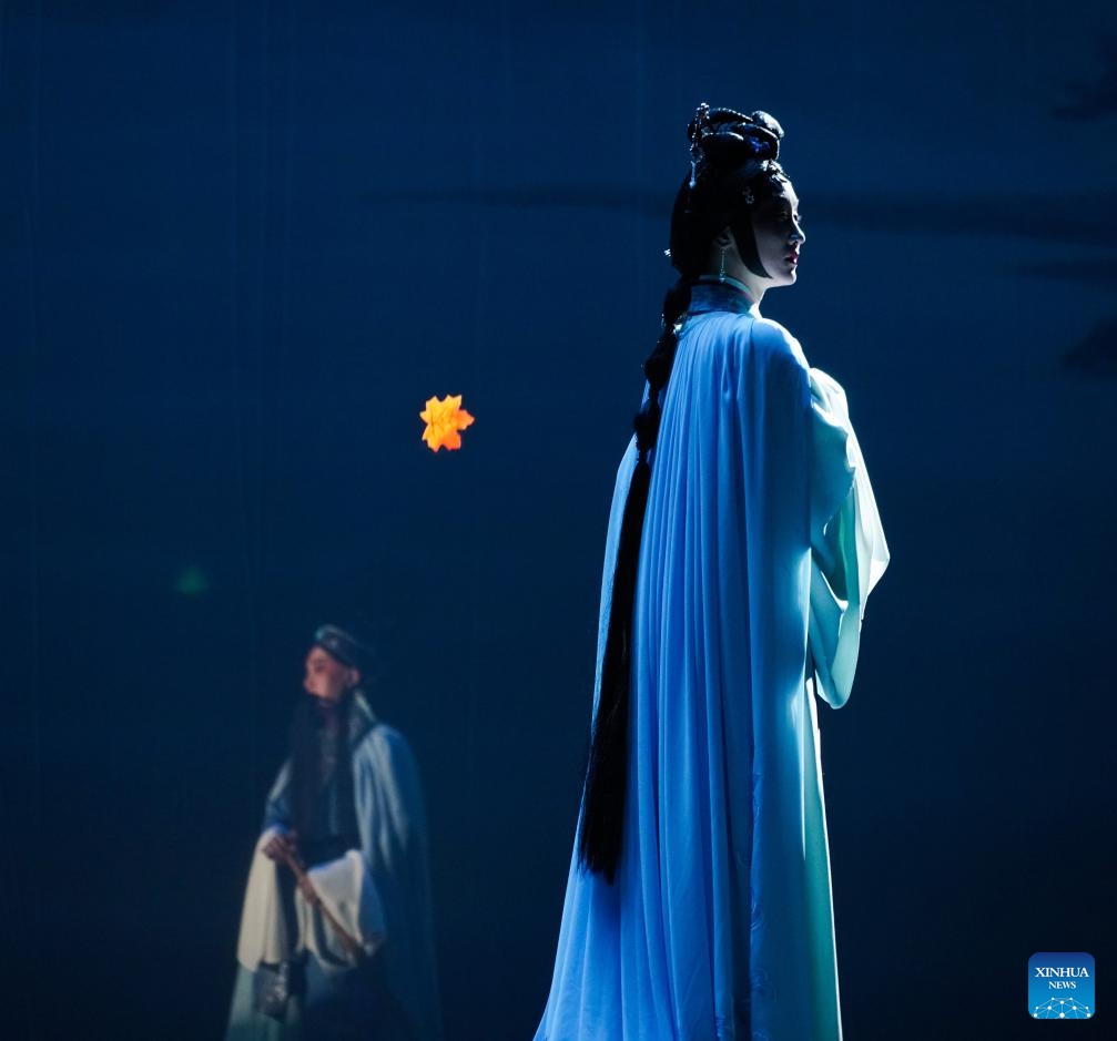 You Tengteng, an actress at the Kunshan Contemporary Kunqu Theater, performs during The Story of Washing Gauze in Kunshan City, east China's Jiangsu Province, Sept. 17, 2021. (Photo: Xinhua)