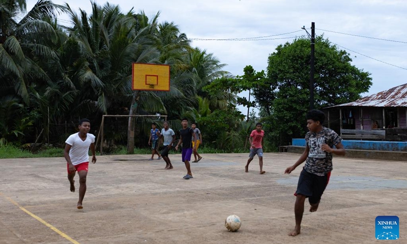 Teenagers play football in Rama Cay in South Caribbean Coast Autonomous Region, Nicaragua, Sept. 25, 2024. Rama Cay, an island located 15 kilometers south of Bluefields, is inhabited by about 2,000 people that live mainly on fishing. Photo: Xinhua