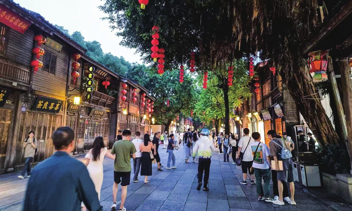 People visit Sanfang Qixiang in Fuzhou, East China's Fujian Province. Photo: Courtesy of Hilton Yip