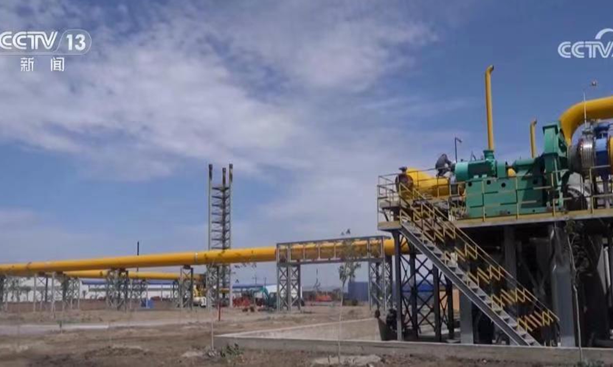 China’s largest and most advanced coal-to-liquid (CTL) project, using domestically developed second-generation technology, broke ground on October 8 in Hami, Northwest China's Xinjiang Uygur Autonomous Region by CHN Energy Investment Group.
Photo: screenshot of CCTV's report