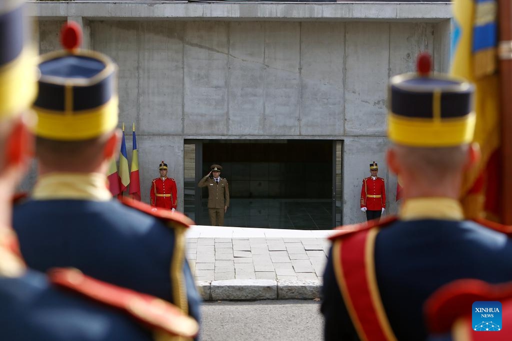 Soldiers attend a ceremony to mark the Romanian national Holocaust remembrance day in Bucharest, Romania, Oct. 9, 2024. (Photo: Xinhua)