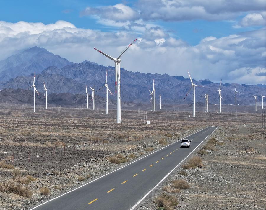 An aerial drone photo taken on April 25, 2024 shows a wind farm in Dabancheng District of Urumqi, northwest China's Xinjiang Uygur Autonomous Region. (Photo: Xinhua)