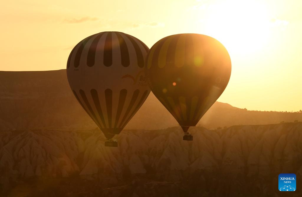 Hot air balloons are seen in Cappadocia, Türkiye on Oct. 9, 2024. (Photo: Xinhua)