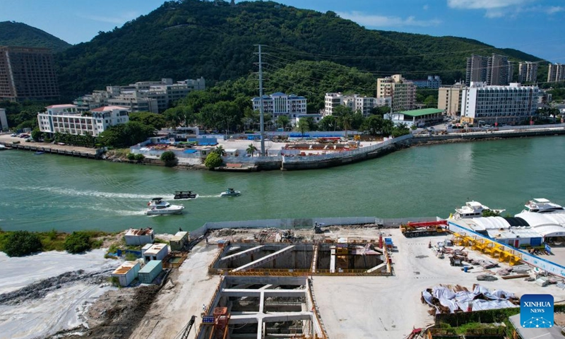 A drone photo shows the construction site of the Sanya River estuary passage project in Sanya, south China's Hainan Province, Oct. 12, 2024. The Sanya River estuary passage project undertaken by China Railway 20th Bureau Group is making steady progress. As the first underwater tunnel in Sanya, the project will further optimize the urban spatial layout and facilitate the development of the Hainan Free Trade Port. (Photo: Xinhua)