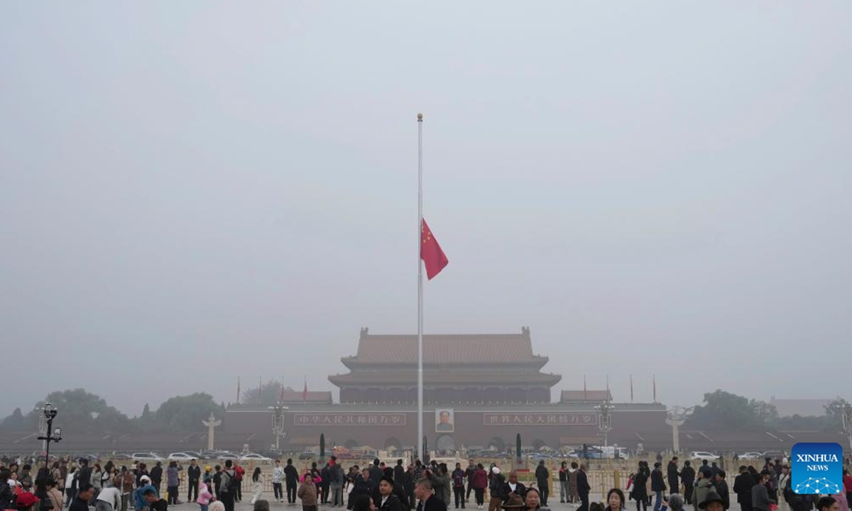 A Chinese national flag flies at half-mast to mourn the death of Comrade Wu Bangguo at Tian'anmen Square in Beijing, capital of China, Oct 14, 2024.(Photo: Xinhua)