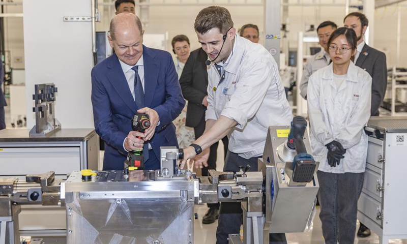 Federal Chancellor of Germany Olaf Scholz visits Bosch Hydrogen Powertrain Systems (Chongqing) Co., Ltd. in Jiulongpo District of southwest China's Chongqing Municipality, April 14, 2024. (Photo: Xinhua)