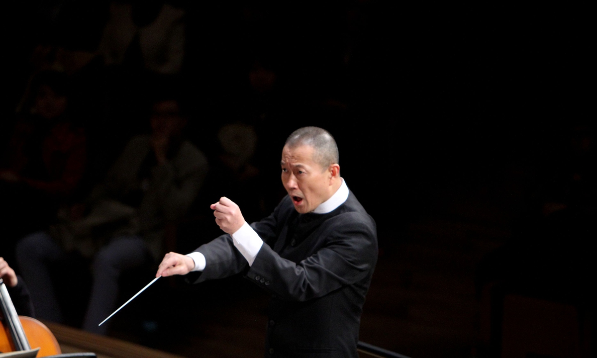 Tan Dun conducts the Guangzhou Symphony Orchestra. Photo: VCG