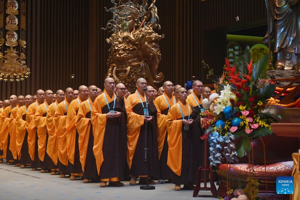 Members of the Buddhist community attend a dharma prayer service of the sixth World Buddhist Forum in Fenghua District of Ningbo, east China's Zhejiang Province, Oct. 16, 2024. The sixth World Buddhist Forum kicked off in Ningbo on Tuesday and about 800 representatives, experts and scholars from 72 countries and regions in the Buddhist community attended the forum. (Photo:Xinhua)