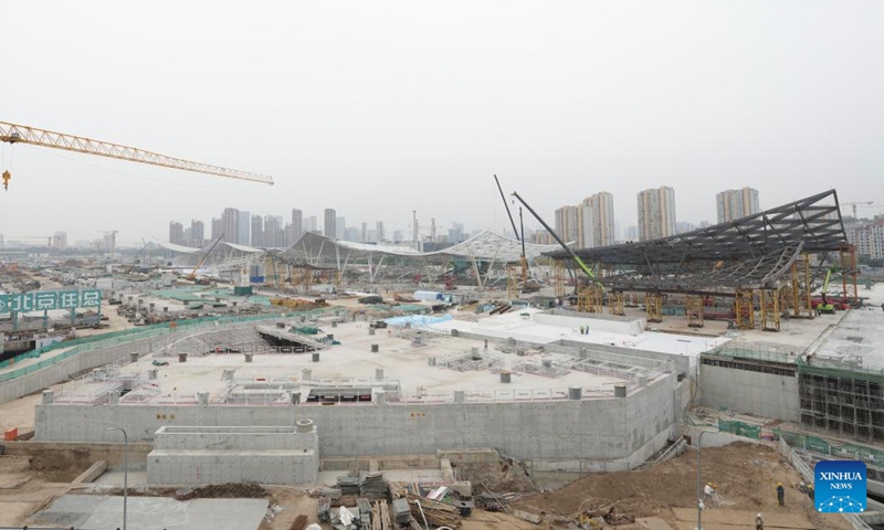 This photo taken on Oct. 17, 2024 shows the construction site of the Beijing sub-center comprehensive transportation hub in Tongzhou District, sub-center of Beijing, capital of China. Designed with underground transportation, the hub effectively alleviates the disturbance of large-scale transportation hubs on surface traffic and urban development. (Photo: Xinhua)