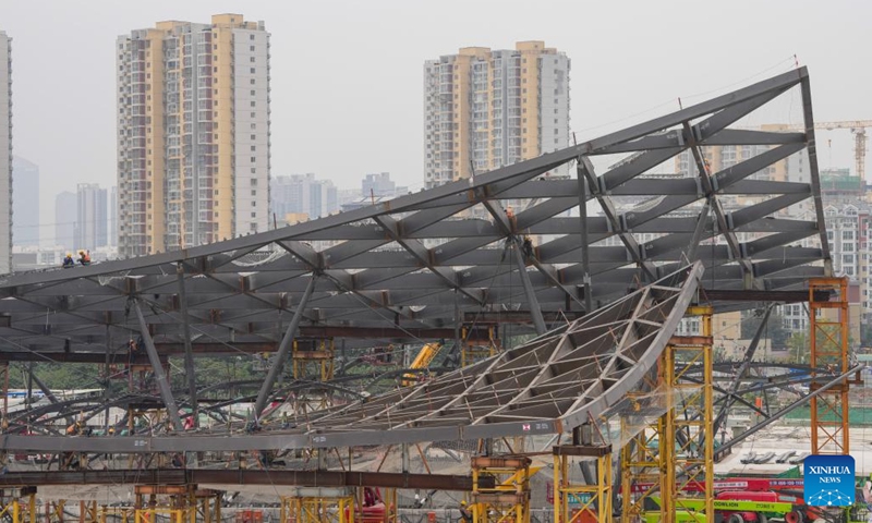 This photo taken on Oct. 17, 2024 shows the construction site of the Beijing sub-center comprehensive transportation hub in Tongzhou District, sub-center of Beijing, capital of China. Designed with underground transportation, the hub effectively alleviates the disturbance of large-scale transportation hubs on surface traffic and urban development. (Photo: Xinhua)