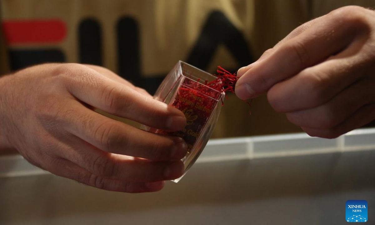 This photo taken on Oct. 19, 2024, shows saffron at a shop in Kabul, Afghanistan. Afghanistan exported saffron and ferula asafetida worth 77.5 million U.S. dollars over the past six months, spokesman for the Ministry of Commerce and Industry Akhundzada Abdul Salam Jawad said Friday. (Photo: Xinhua)