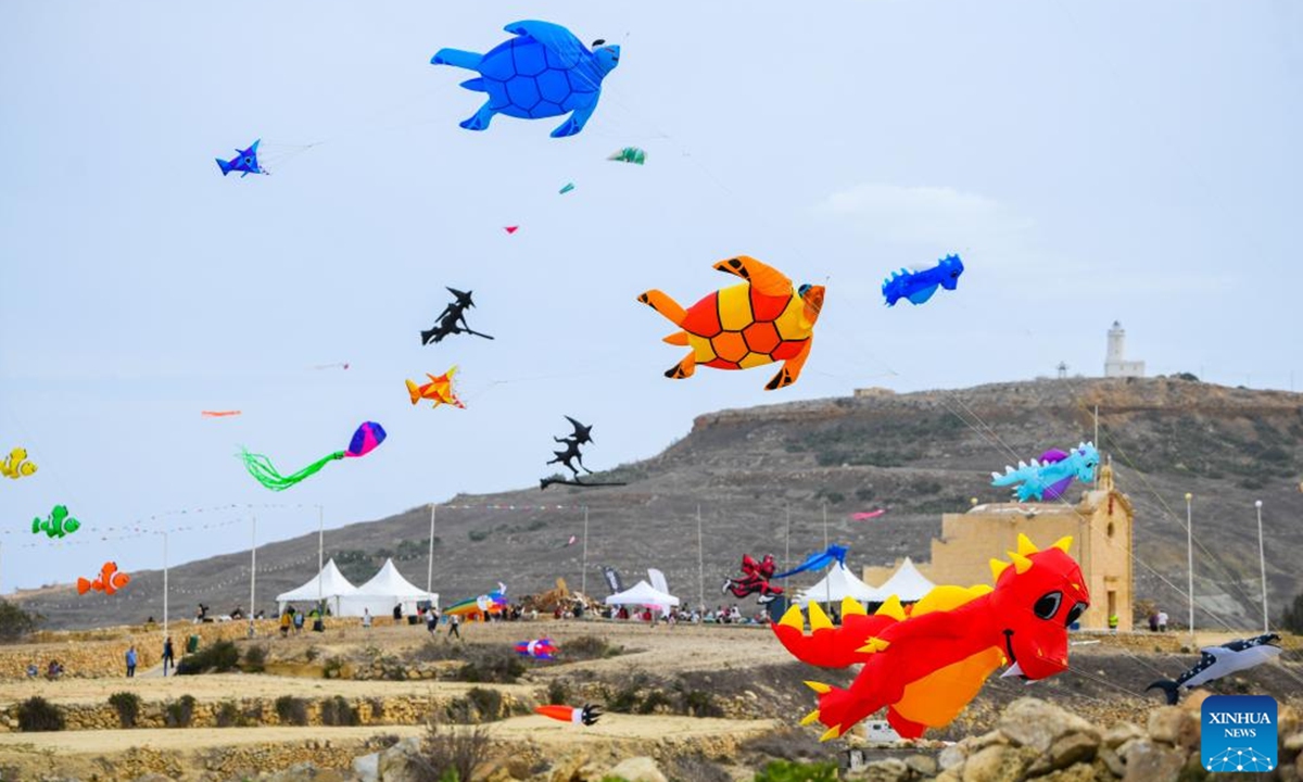 People fly kites during the 7th edition of Gozo International Kite and Wind Festival in the village of Gharb on the island of Gozo, Malta, on Oct. 19, 2024.

The two-day event kicked off here on Saturday. (Photo: Xinhua)