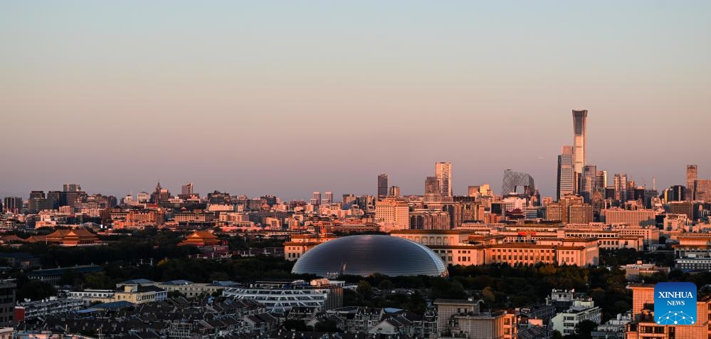 This photo shows the skyline at sunset in Beijing, capital of China, Oct. 19, 2024. (Photo: Xinhua)