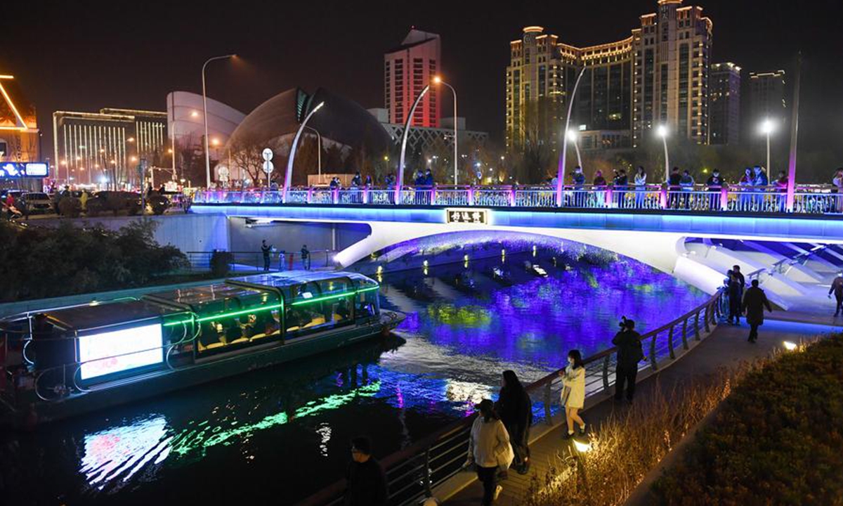 A boat sails in the Liangma River in Chaoyang District of Beijing, capital of China, March 16, 2024.  (Photo: Xinhua)