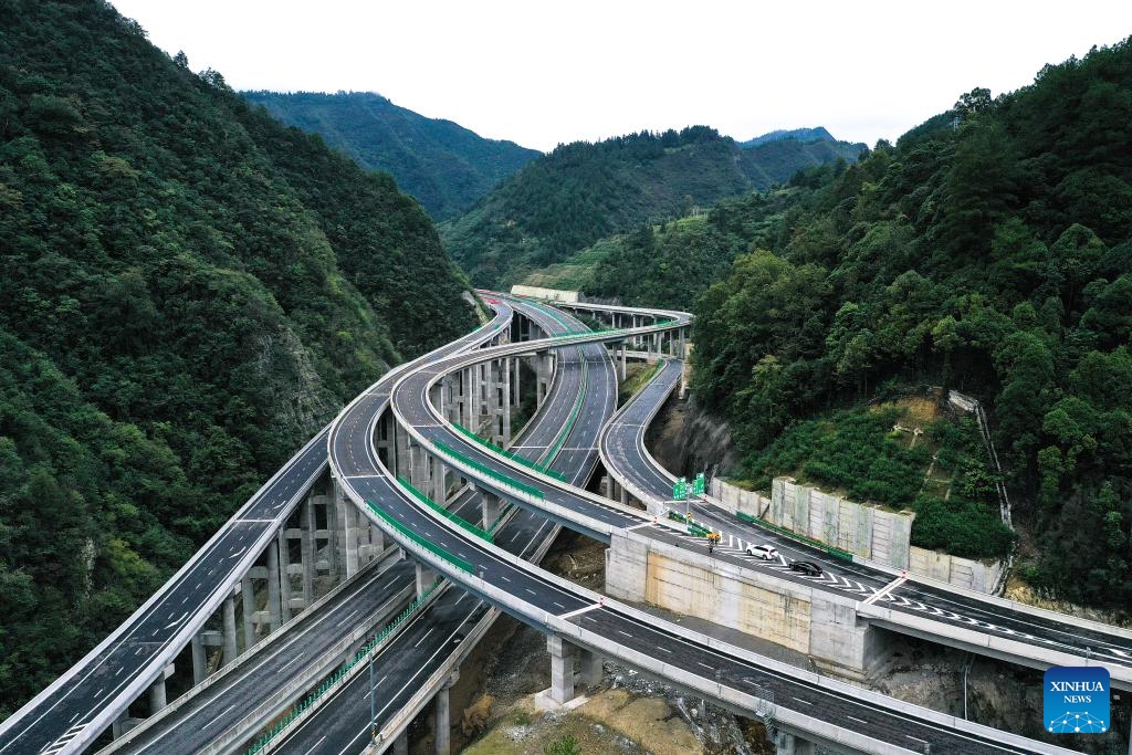 An aerial drone photo shows a section of an expressway linking Jianhe County and Liping County in southwest China's Guizhou Province, Oct. 20, 2024. With a total length of 74.754 kilometers, the expressway is expected to begin trial operations this year, cutting travel time between two counties to about one hour. (Photo: Xinhua)