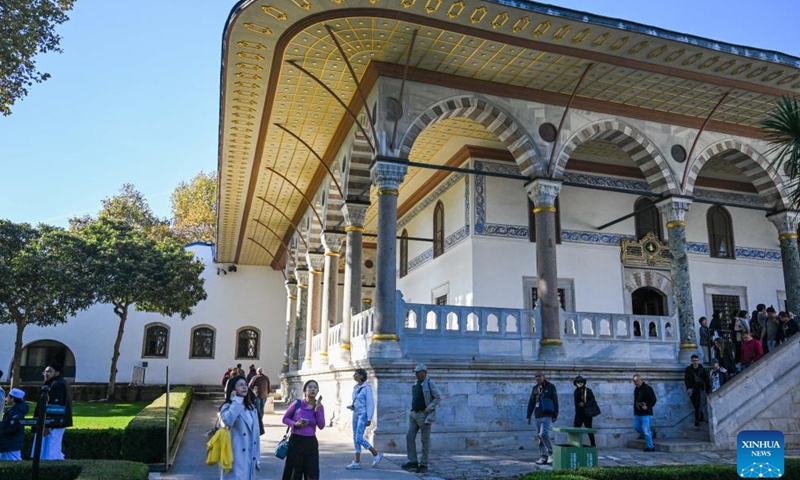 Tourists visit the Topkapi Palace Museum in Istanbul, Türkiye, Oct. 23, 2024. The Topkapi Palace was the palace of the Ottoman Empire from the 15th to the 19th century. In 1924, the palace was converted into the Topkapi Palace Museum. The museum now houses many treasures, including porcelain from China. (Photo: Xinhua)