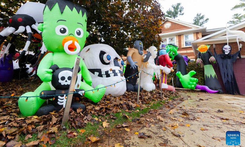 Halloween decorations in front of a house in Oakville, Ontario, Canada, October 29, 2024. (Photo: Xinhua)