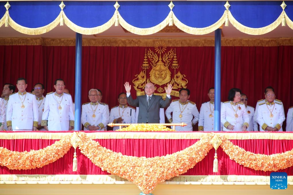 Cambodian King Norodom Sihamoni (C) gestures to participants during the celebration of the 20th anniversary of his coronation in Phnom Penh, Cambodia, Oct. 30, 2024. Cambodia on Wednesday held a mass gathering to mark the 20th anniversary of King Norodom Sihamoni's coronation, touting the kingdom for peace and rapid socio-economic development over the past two decades. (Photo: Xinhua)