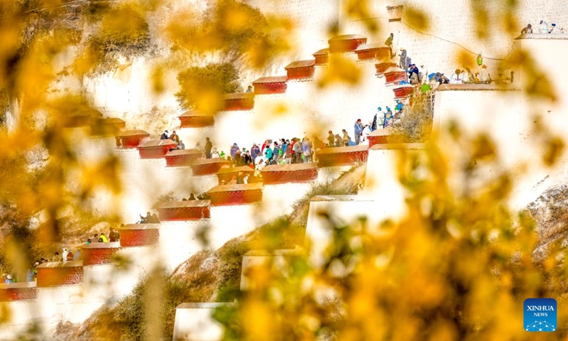 This photo taken on Oct. 31, 2024 shows a scene of an annual renovation of the Potala Palace in Lhasa, southwest China's Xizang Autonomous Region. (Photo: Xinhua)